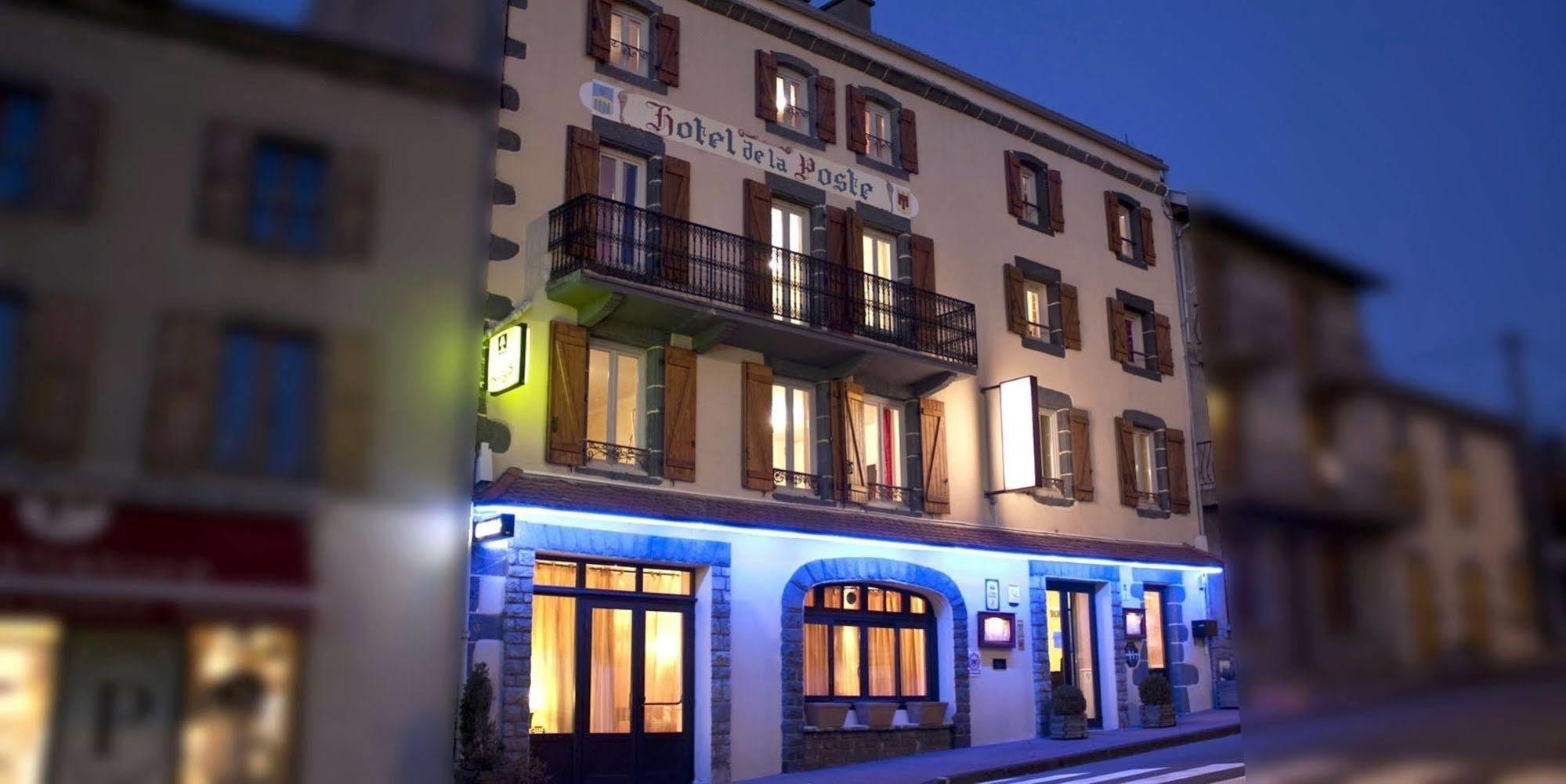 Logis Hotel Restaurant De La Poste Pontgibaud Exterior photo